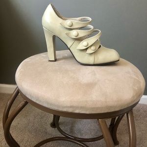 Christine & Kelly Brianna Antique-inspired heels